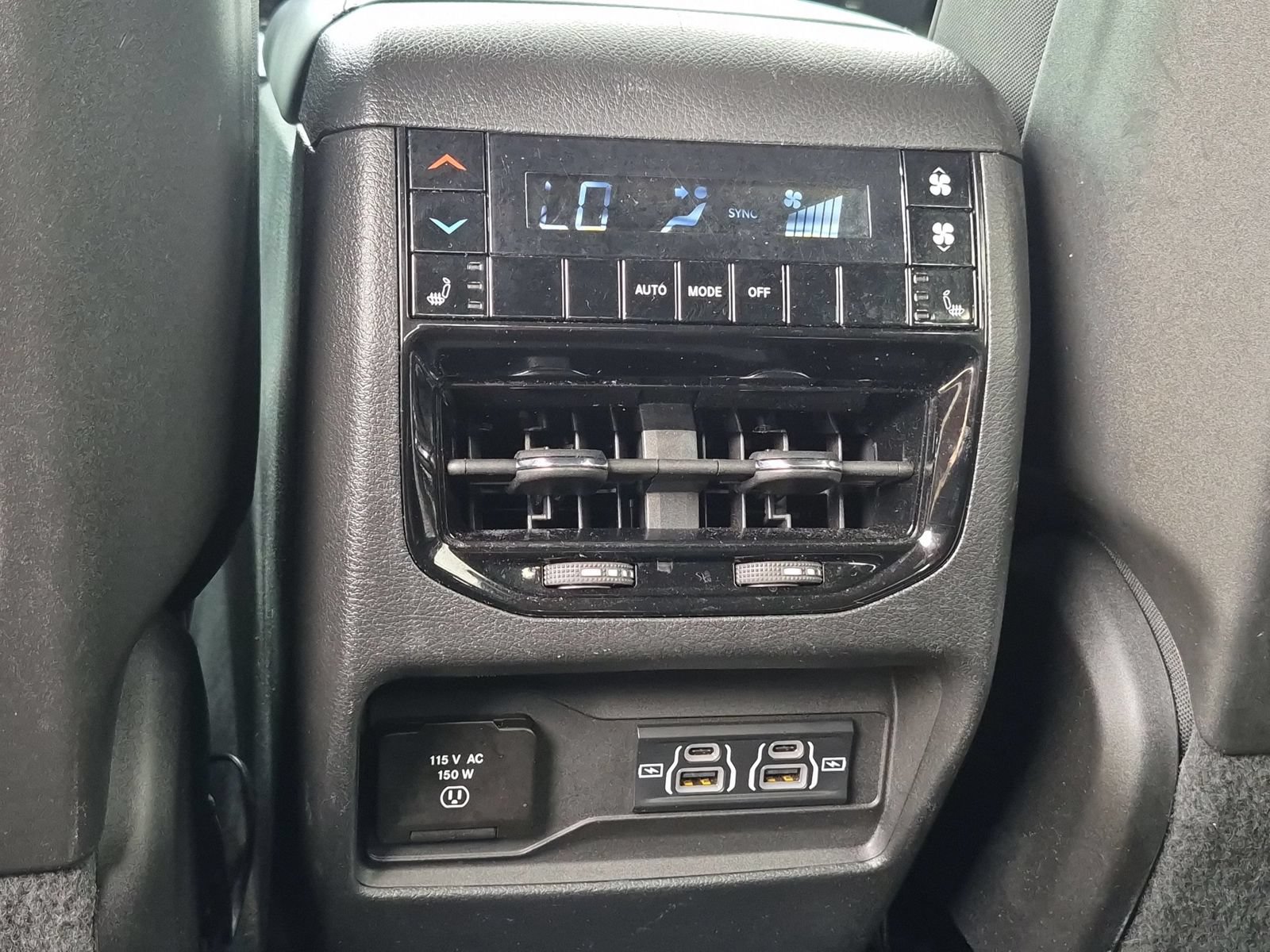 Used 2023 Jeep Grand Cherokee L Overland AWD/4WD image 22
