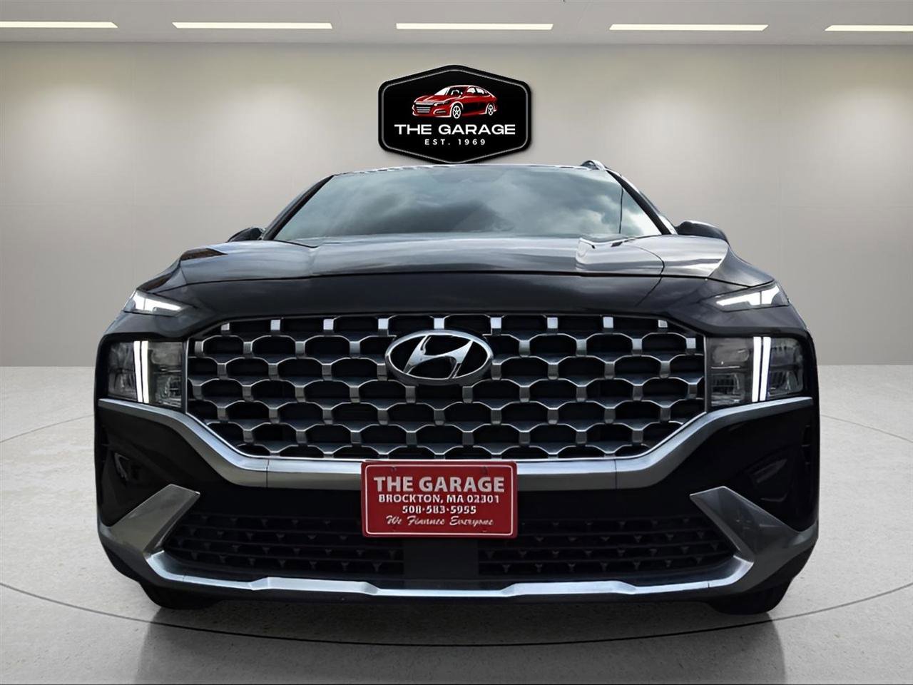 Used 2021 Hyundai Santa Fe SEL w/ Cargo Package AWD/4WD image 2