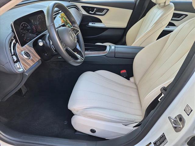 Used 2025 Mercedes-Benz E 350 4MATIC Sedan image 17