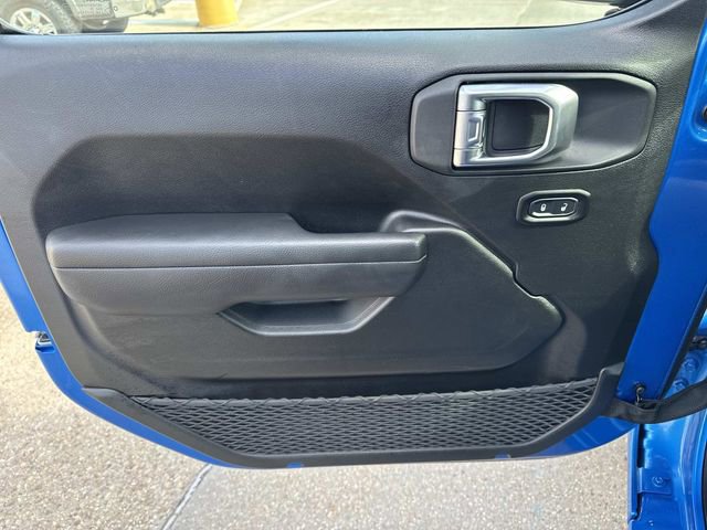 Used 2025 Jeep Wrangler Sport image 21