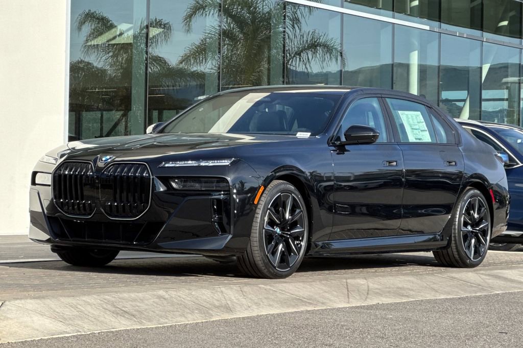 New 2026 BMW i7 xDrive60 w/ Executive Package image 7