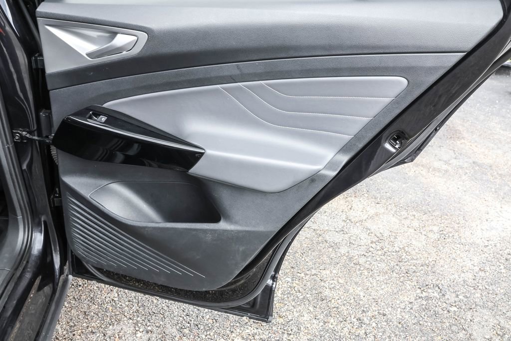 Used 2023 Volkswagen ID.4 Pro S image 35