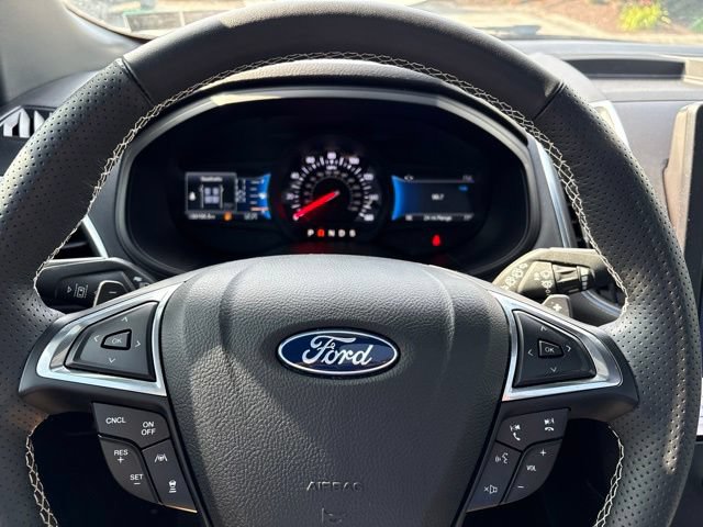 Used 2024 Ford Edge ST w/ Equipment Group 401A AWD/4WD image 22