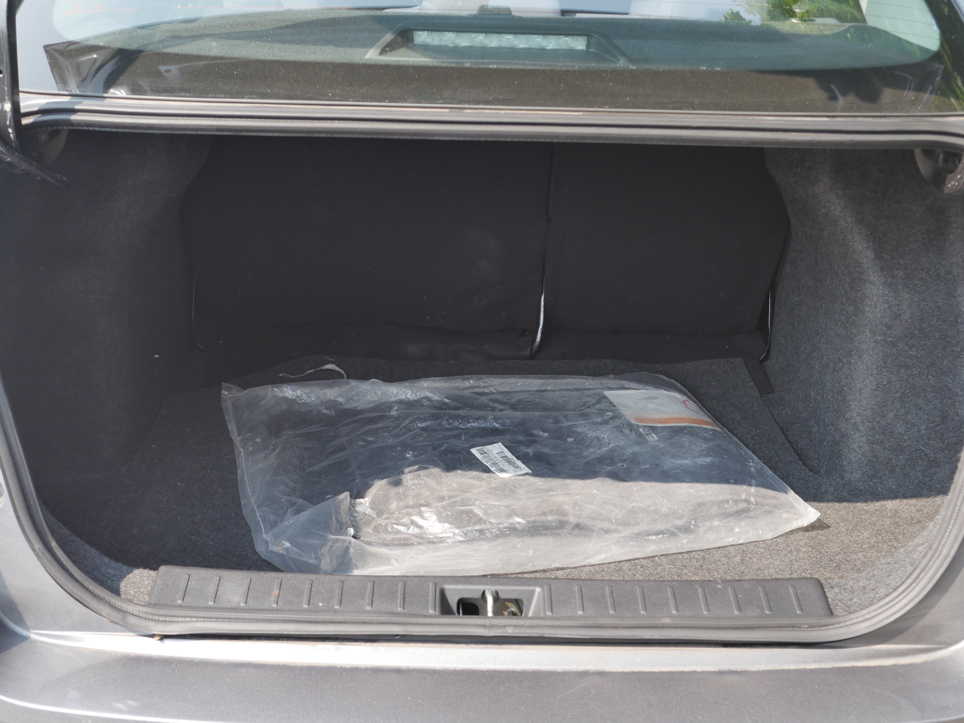 Used 2020 Nissan Versa S FWD image 18