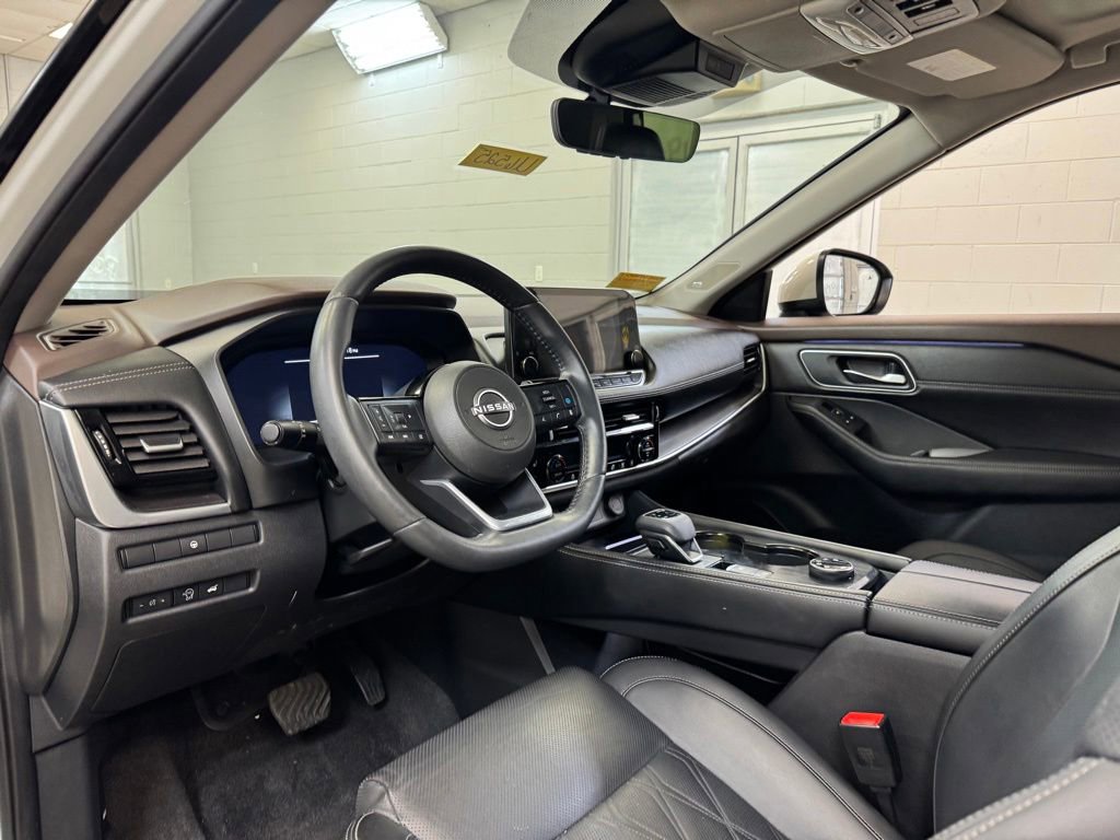 Used 2023 Nissan Rogue Platinum AWD/4WD image 15