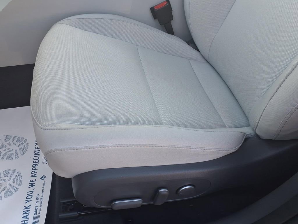 Used 2024 Hyundai Kona SEL image 12