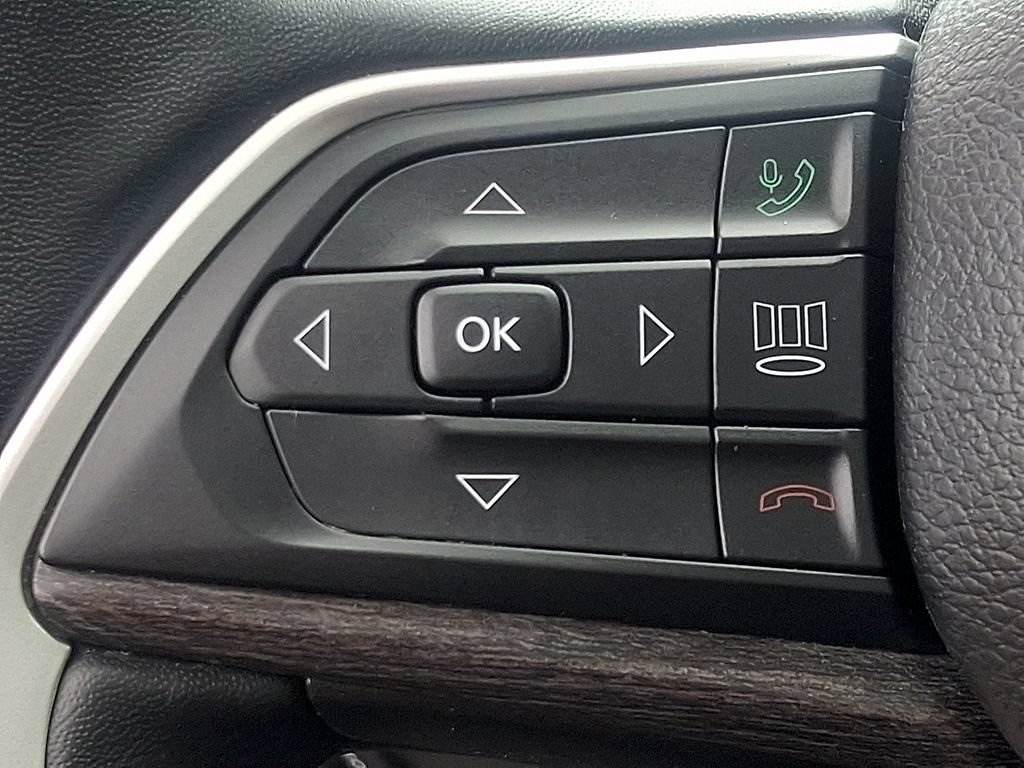 Used 2022 Jeep Grand Cherokee L Limited AWD/4WD image 22