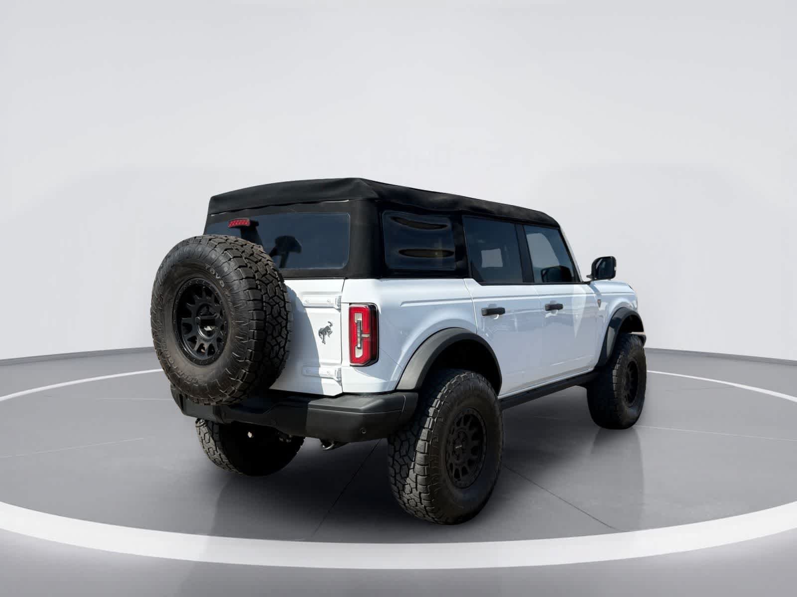 Used 2023 Ford Bronco Badlands AWD/4WD image 4