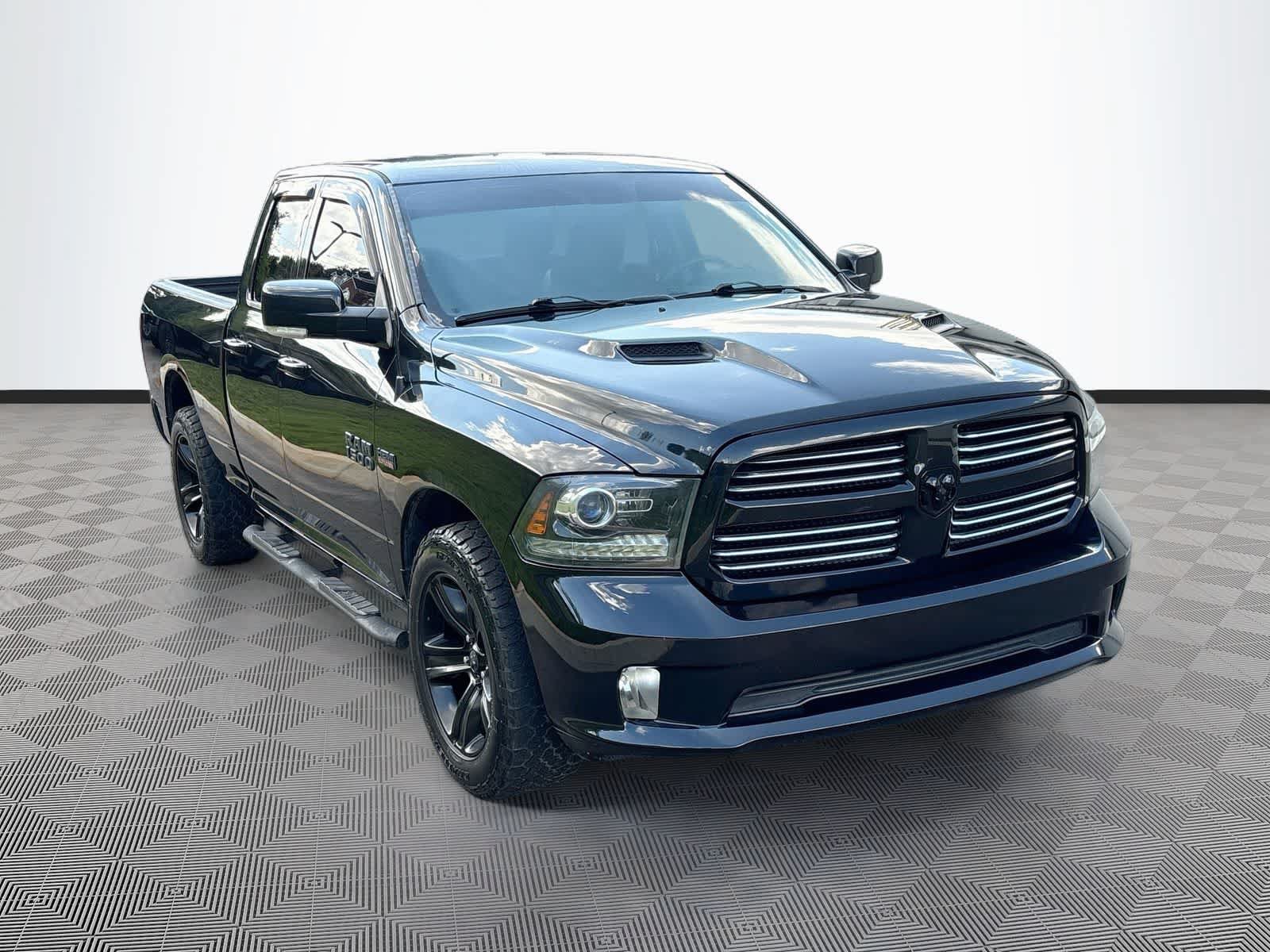Used 2017 RAM 1500 Sport w/ Black Ram 1500 Sport Group RWD image 3