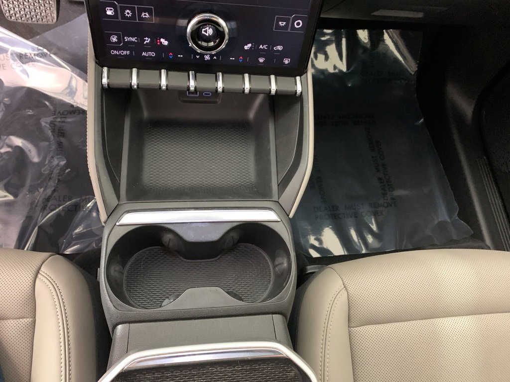 Used 2025 GMC Terrain Elevation w/ Elevation Premium Package image 23