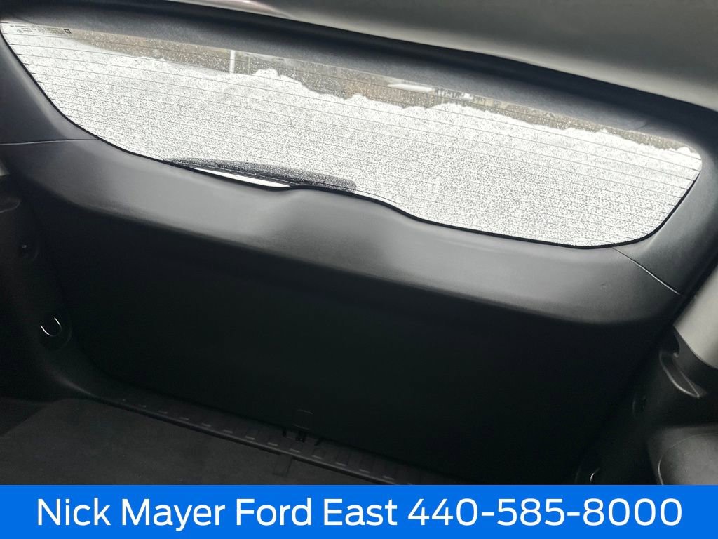 Used 2023 GMC Terrain SLT image 25