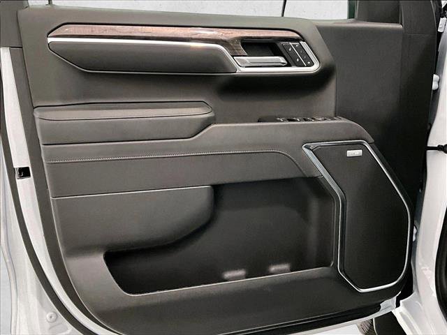 Used 2026 Chevrolet Silverado 1500 LTZ w/ LTZ Convenience Package II RWD image 18