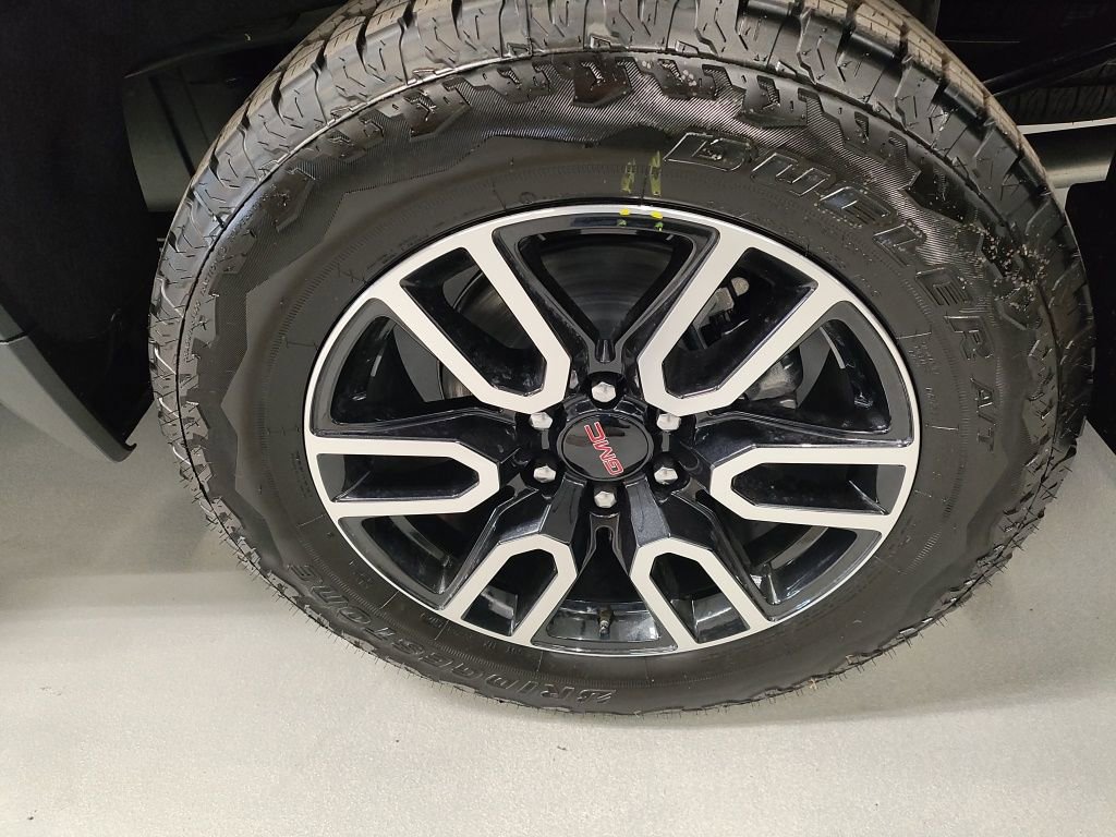 New 2026 GMC Sierra 1500 AT4 w/ AT4 Premium Package image 18