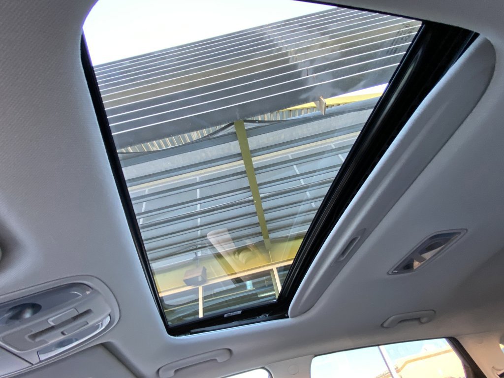 Used 2022 Kia Niro Touring Special Edition FWD image 40