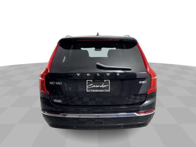 Used 2024 Volvo XC90 B5 Core AWD/4WD image 7