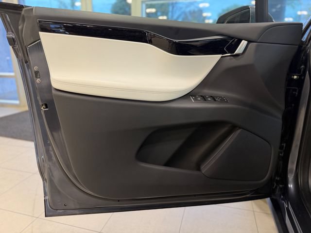 Used 2021 Tesla Model X Long Range AWD/4WD image 19