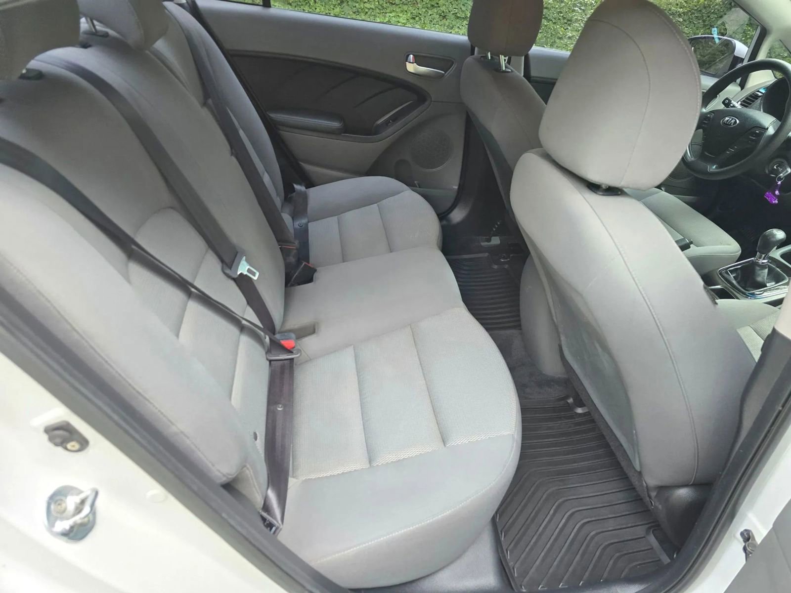 Used 2017 Kia Forte LX image 14