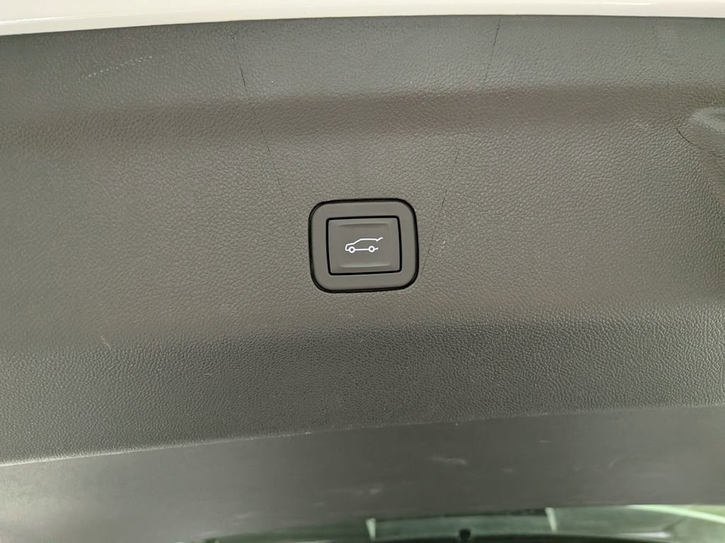 Certified 2024 Chevrolet Tahoe High Country w/ Premium Package image 12