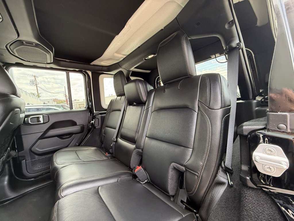 Used 2023 Jeep Wrangler Unlimited Rubicon 392 image 7