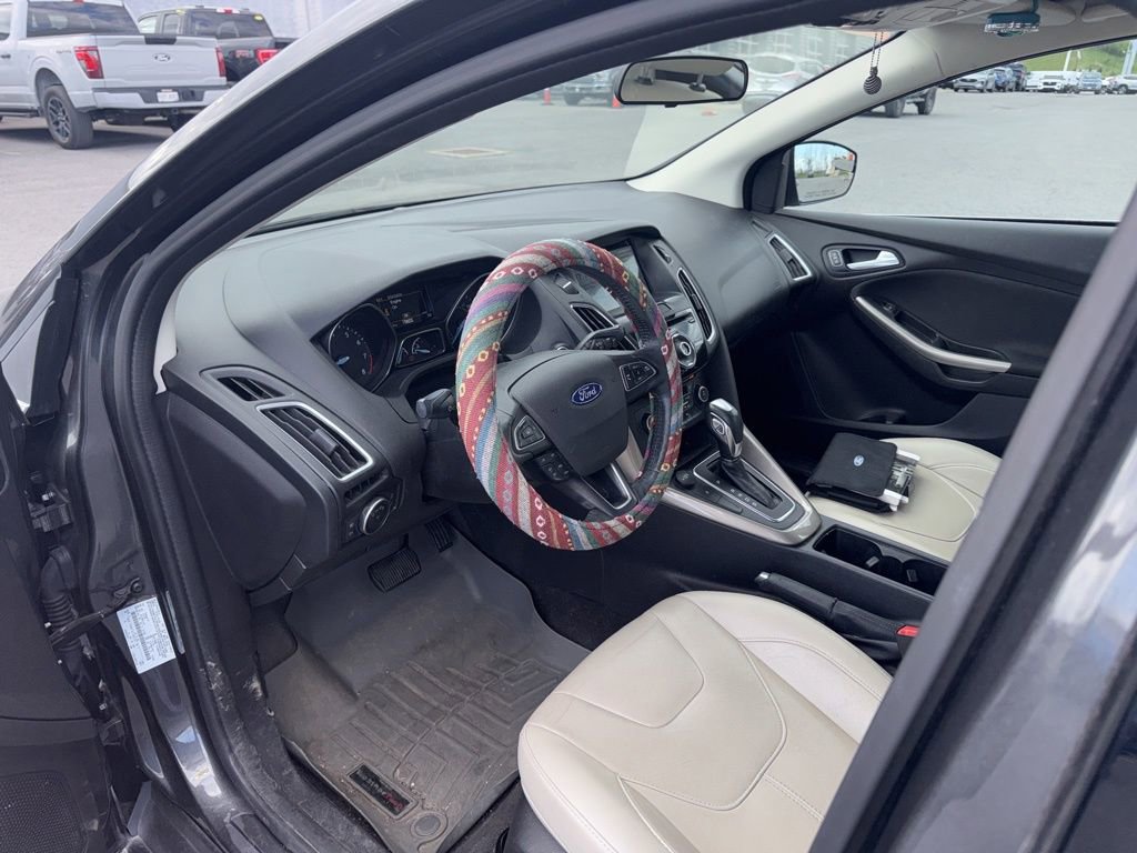 Used 2018 Ford Focus Titanium FWD image 20