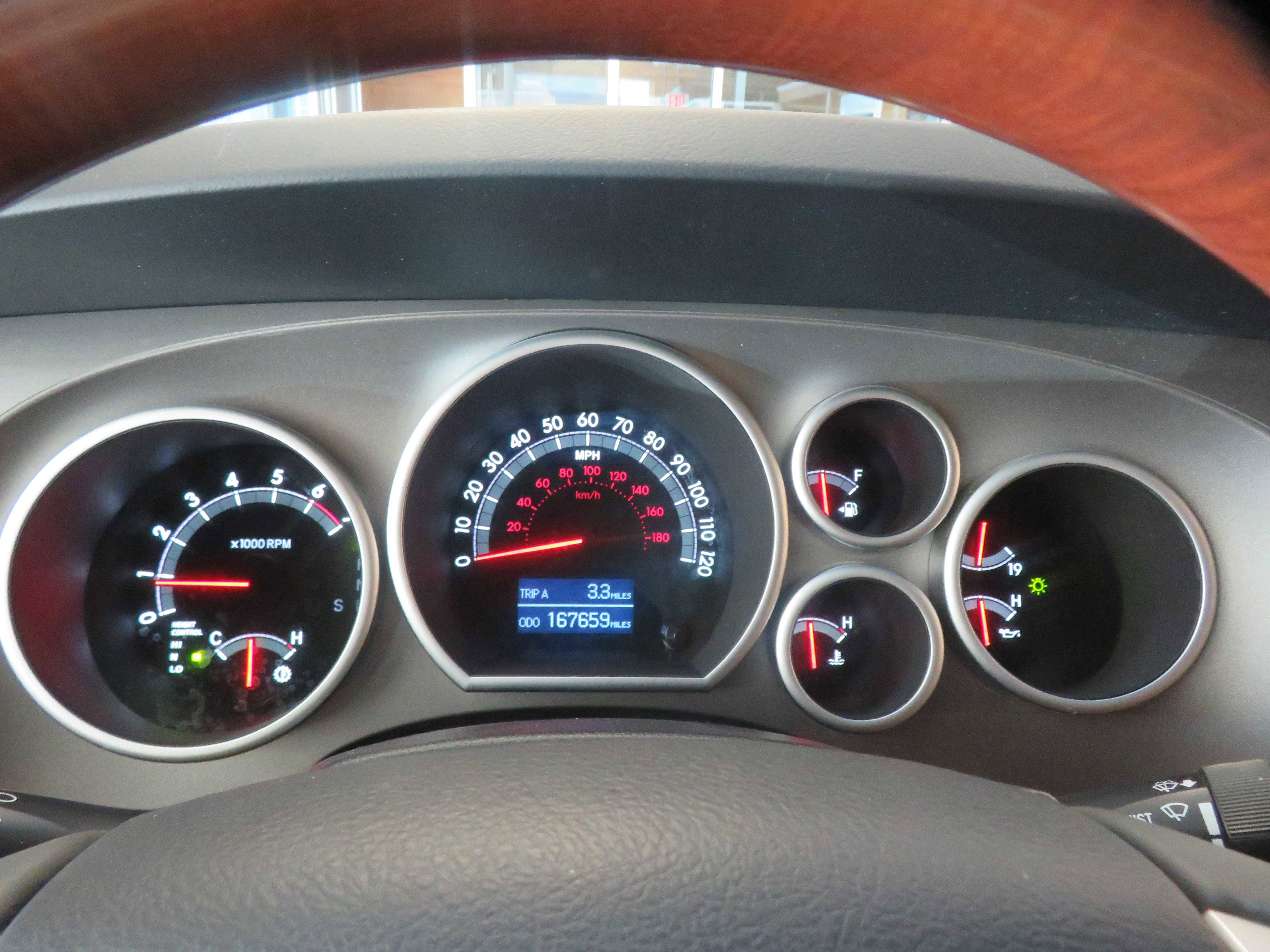 Used 2016 Toyota Sequoia Platinum AWD/4WD image 39