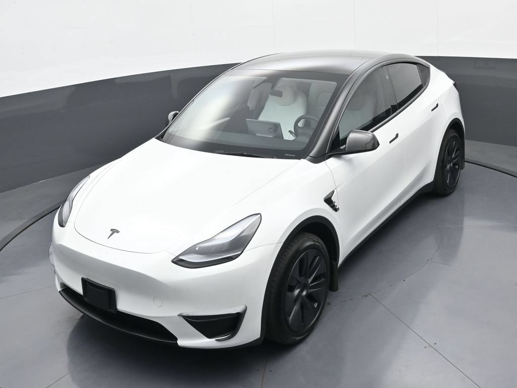 Used 2025 Tesla Model Y Long Range RWD image 32