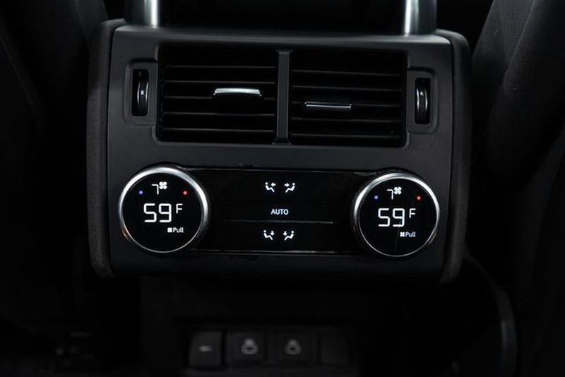 Used 2023 Land Rover Discovery S R-Dynamic image 17