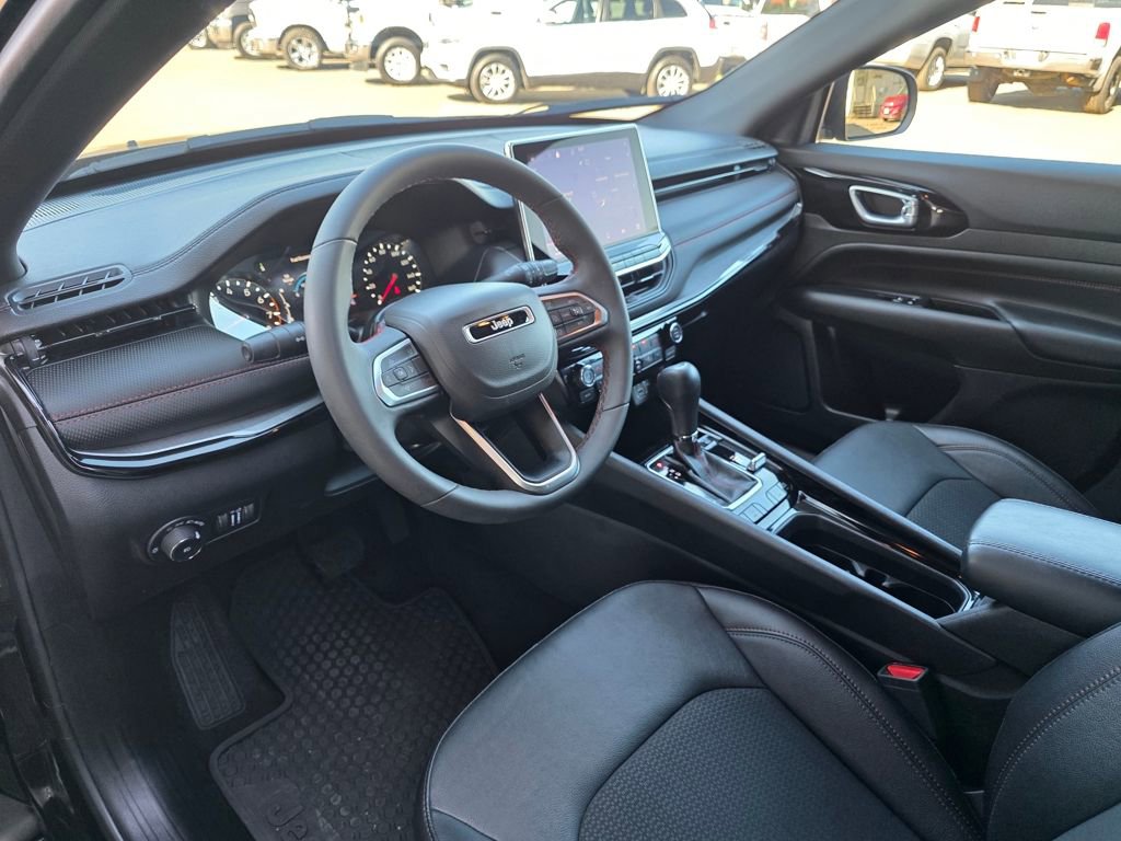 Used 2023 Jeep Compass Trailhawk image 10