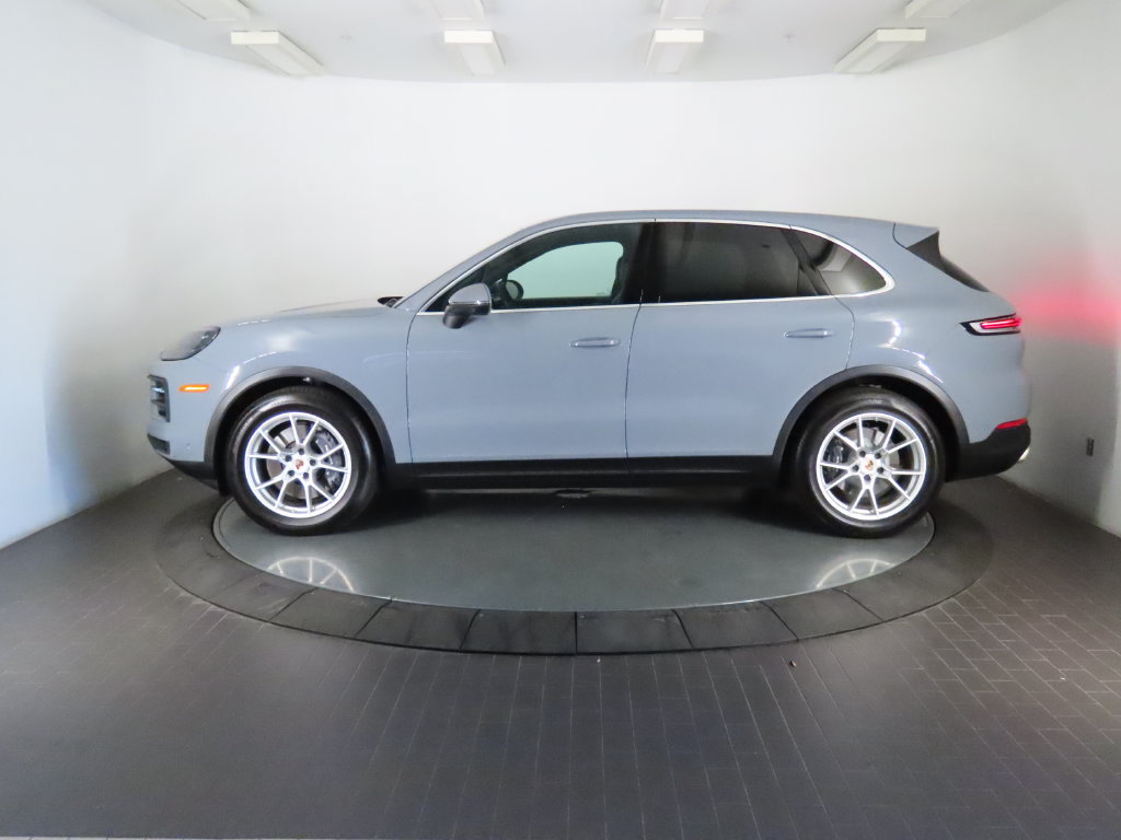 Certified 2026 Porsche Cayenne AWD/4WD image 2