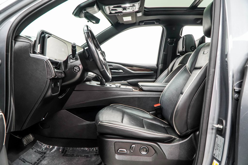 Used 2021 Cadillac Escalade Premium Luxury image 45