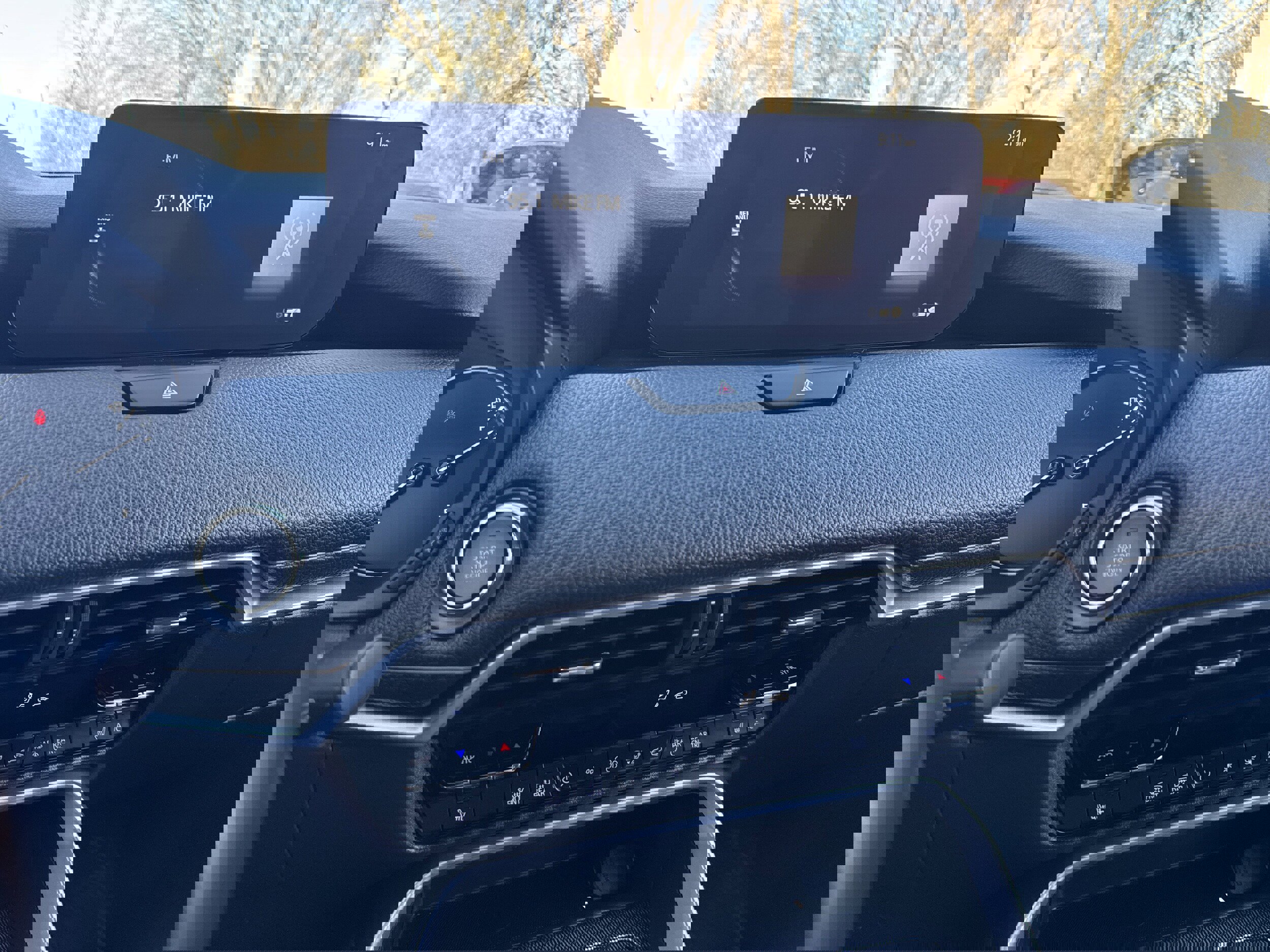 Used 2024 MAZDA CX-90 3.3 Turbo w/ Preferred Plus image 21