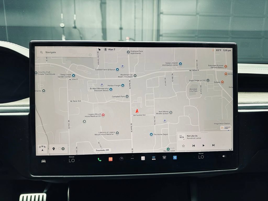 Used 2022 Tesla Model S AWD/4WD image 29