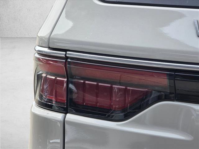 Used 2022 Jeep Wagoneer Series I w/ Premium Group I image 11