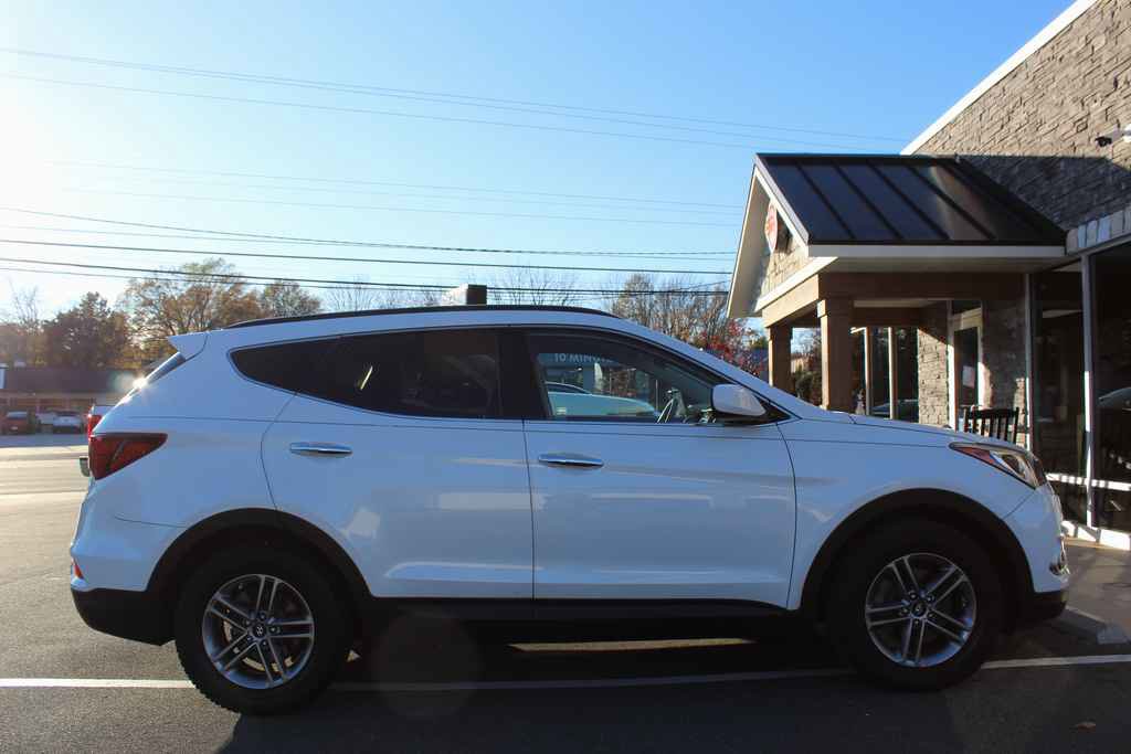 Used 2017 Hyundai Santa Fe Sport FWD image 4