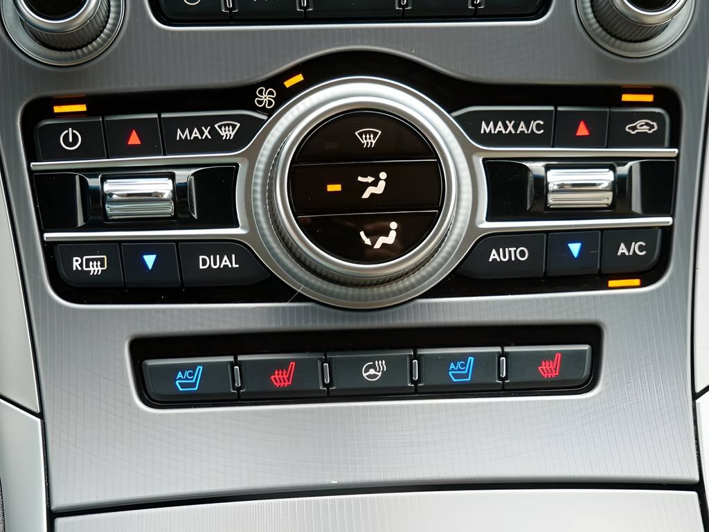 Used 2019 Lincoln MKZ Reserve w/ Luxury Package FWD image 22