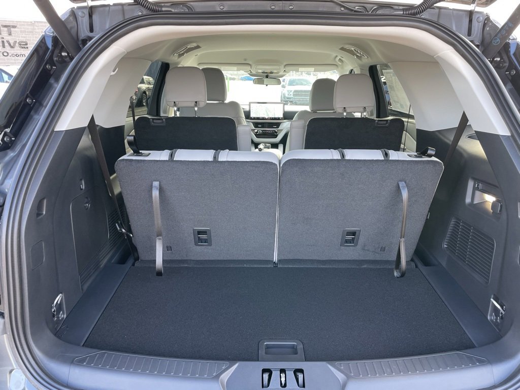 New 2026 Ford Explorer Active image 35