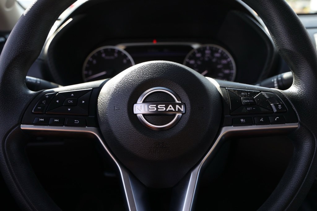 Used 2025 Nissan Sentra SV FWD image 26