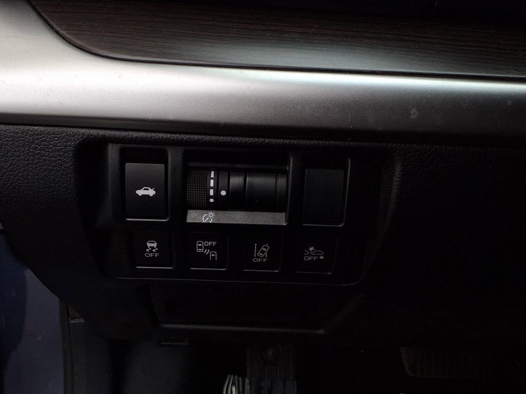 Used 2018 Subaru Legacy 2.5i Limited image 13