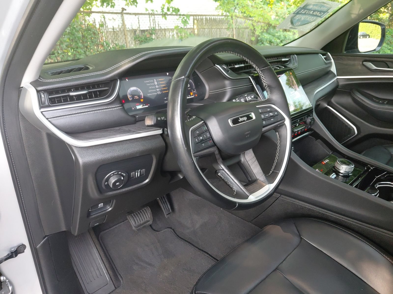 Used 2021 Jeep Grand Cherokee L Limited AWD/4WD image 27
