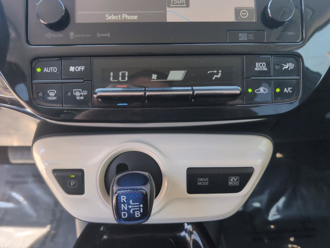 Used 2017 Toyota Prius Three Touring FWD image 24