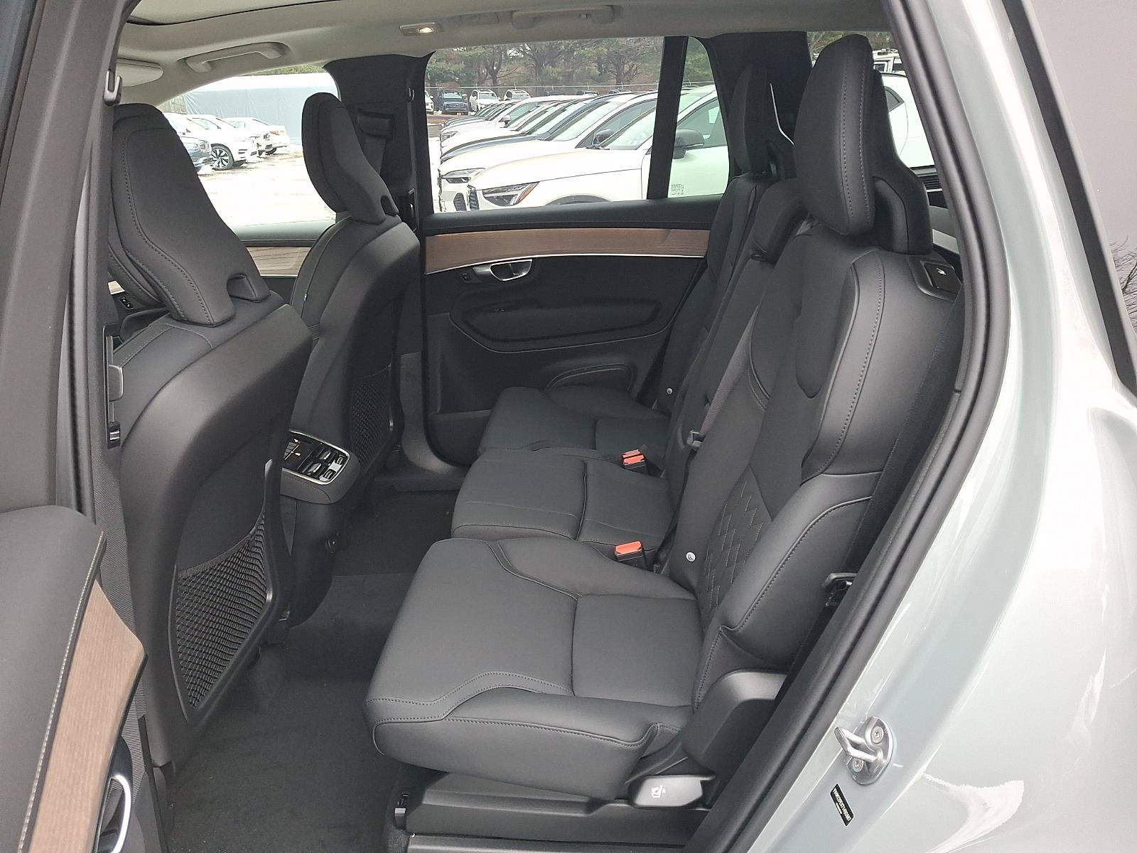 New 2026 Volvo XC90 B5 Plus AWD/4WD image 6