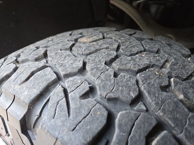 Used 2019 Chevrolet Silverado 1500 Custom Trail Boss w/ Custom Convenience Package AWD/4WD image 10