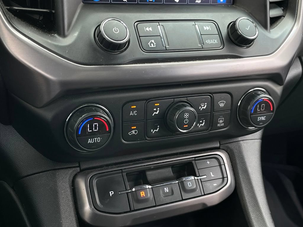Used 2022 GMC Acadia AT4 w/ Technology Package AWD/4WD image 19