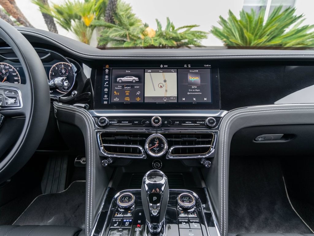 Used 2024 Bentley Flying Spur V8 AWD/4WD image 22