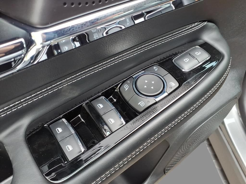 New 2025 Lincoln Corsair Reserve w/ Rear Removable Package Tray AWD/4WD image 15