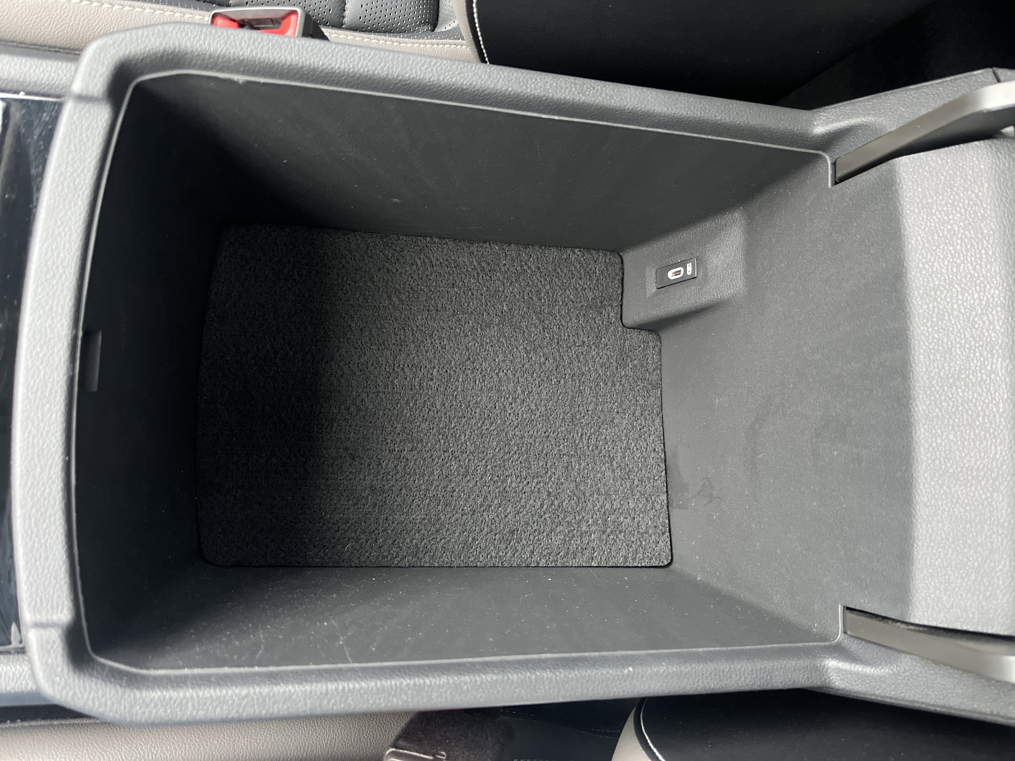 Used 2021 Volkswagen Atlas SEL Premium image 35