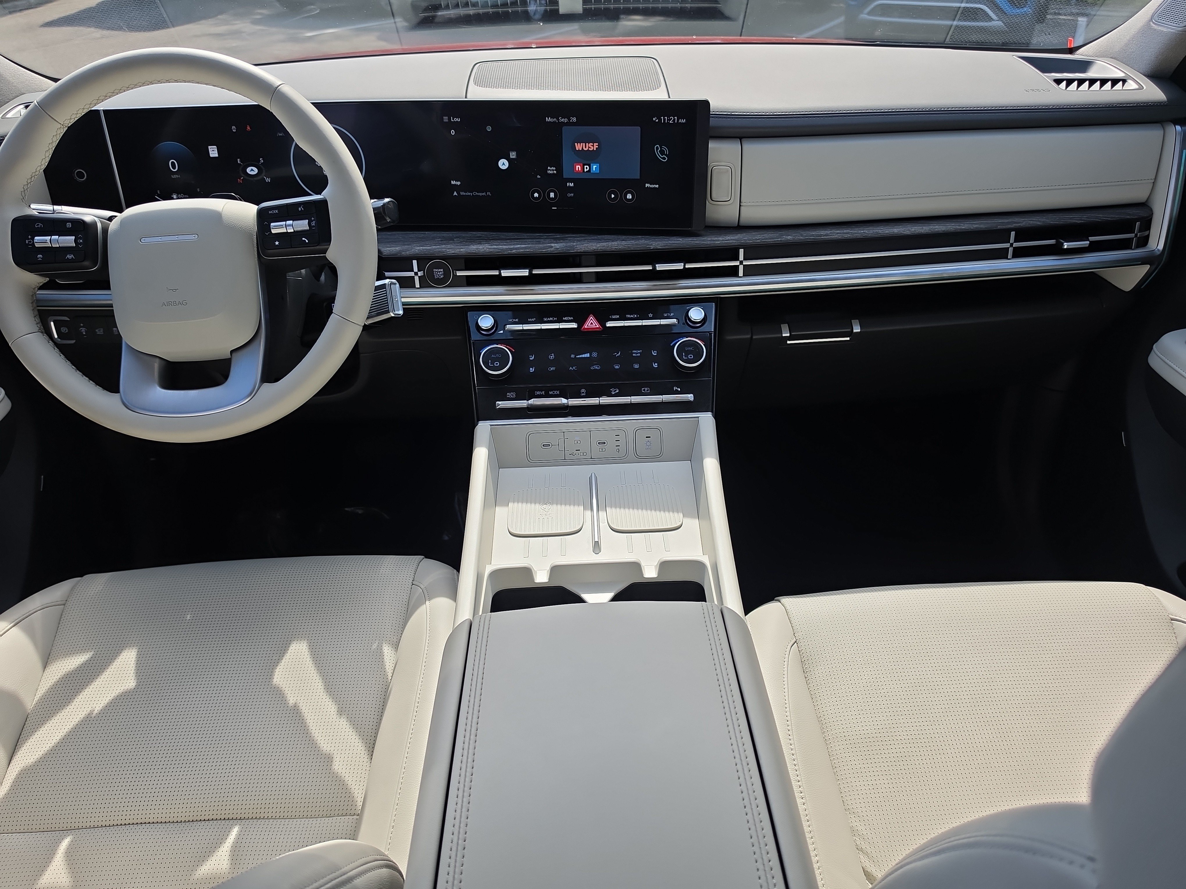 Used 2025 Hyundai Santa Fe Limited FWD image 13