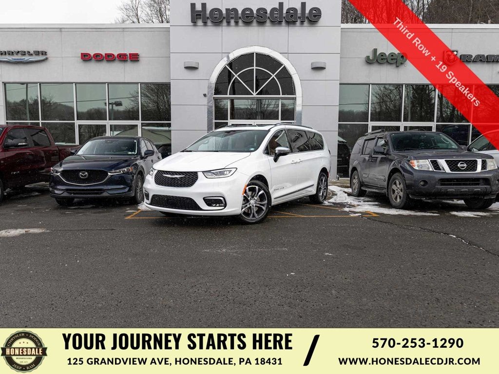 New 2026 Chrysler Pacifica Pinnacle AWD/4WD image 1