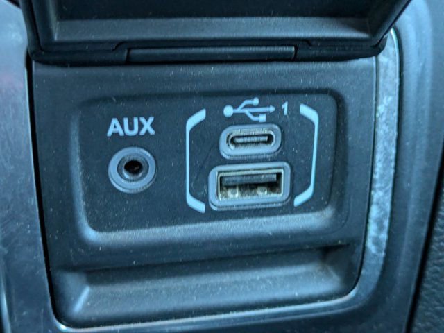 Used 2019 Jeep Wrangler Unlimited Sahara w/ Uconnect 4C Nav & Sound Group image 16