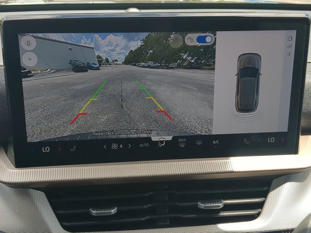 Used 2025 Ford Explorer Active RWD image 19